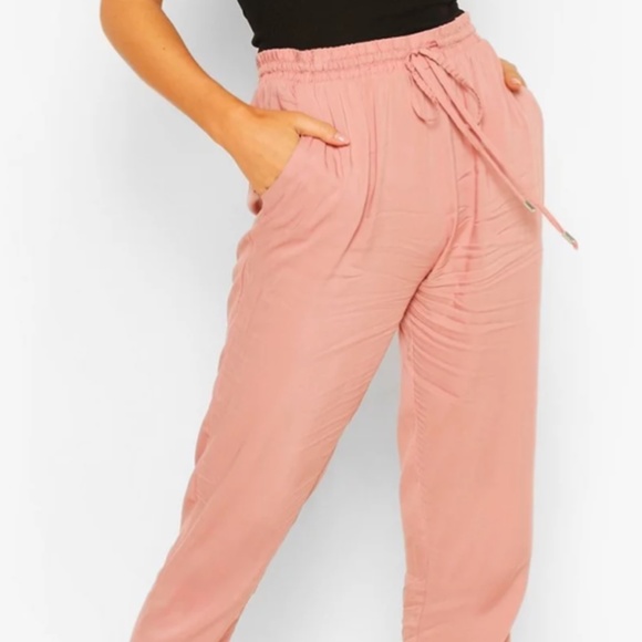 relaxed fit casual jogger boohoo